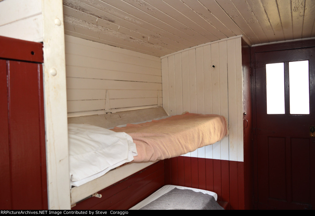 Top Bunk in RDG 92832